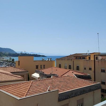 Casa Floridea -Mediterranea Sicilia Apt Cefalu Ngoại thất bức ảnh