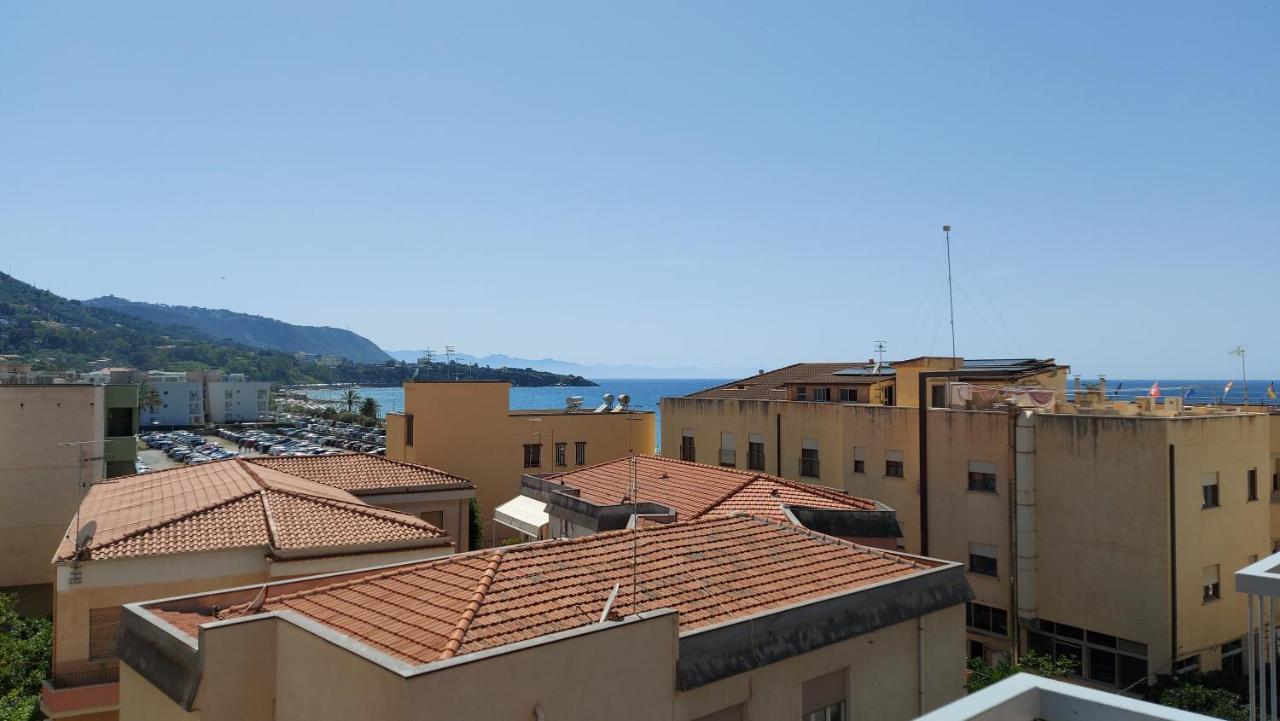 Casa Floridea -Mediterranea Sicilia Apt Cefalu Ngoại thất bức ảnh